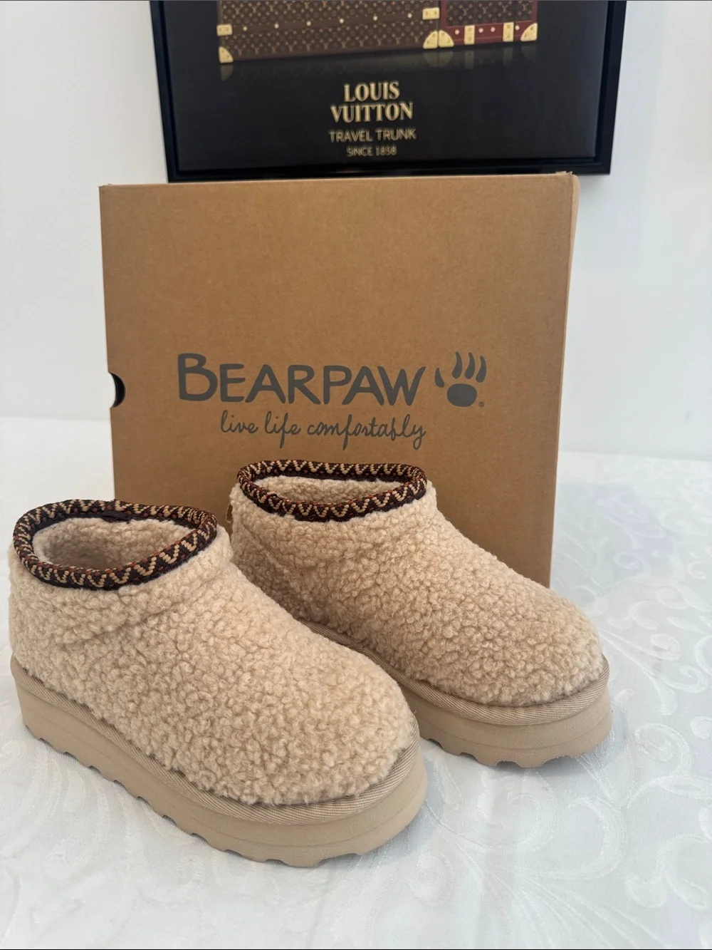 Bearpaw Kids Faux Fur Slipper. Size 13